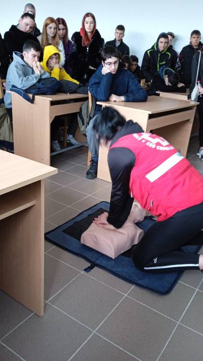 Црвени крст 2